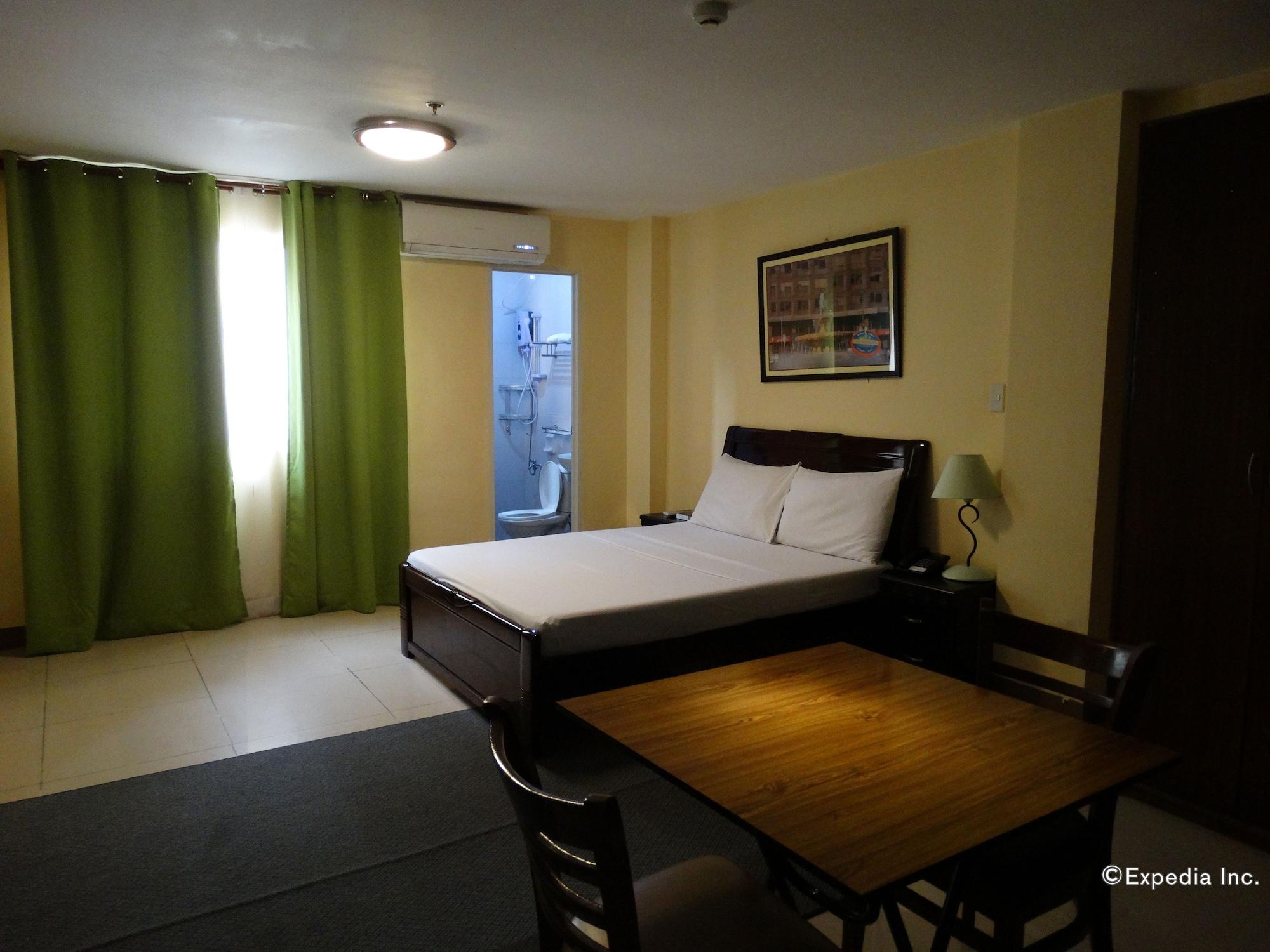 Time Travellers Hotel Manila Exterior photo