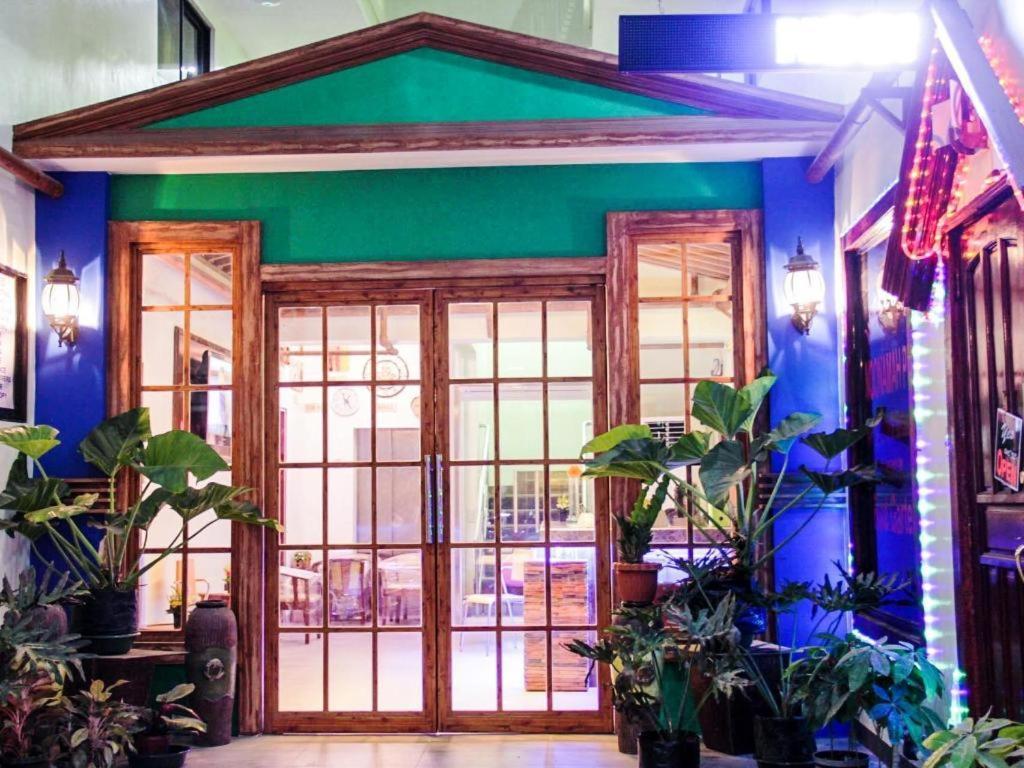 Time Travellers Hotel Manila Exterior photo